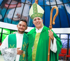 “Sentimento de gratidão a Deus”, diz padre Erenildo Costa após assumir paróquia Santa Inês