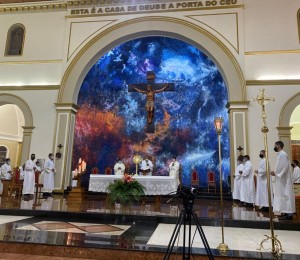 Corpus Christi: Catedral Nossa Senhora de Nazaré realiza Missa Solene e Carreata